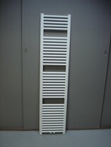 Drl Lisa compact wit badkamerradiator b=500 mm h=1211 mm 535Watt midden onder aansluiting