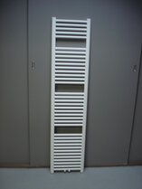 Laurens Badkamer Radiator Wit 185cm hoog x 30cm breed en 719 Watt met midden- onderaansluiting