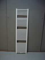 Laurens Badkamer Radiator Wit 169cm hoog x 45cm breed en 766 Watt met midden- onderaansluiting