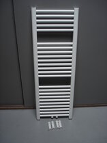 Laurens Badkamer Radiator Wit 133cm hoog x 60cm breed en 804 Watt met midden- onderaansluiting