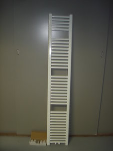 wiel D.w.z de ober Design radiator Badkamer 30cm breed in wit midden - Dassie Radiatoren |  Radiatoren voor een goede prijs!