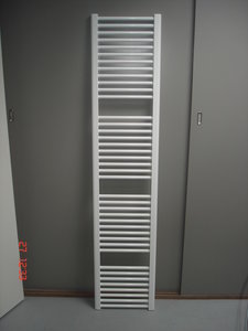 Design radiator in het wit 169 cm hoog x 90 cm breed met 1539 Watt