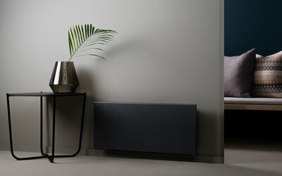 Adax Neo wifi 33cm hoog in het zwart met 400 Watt